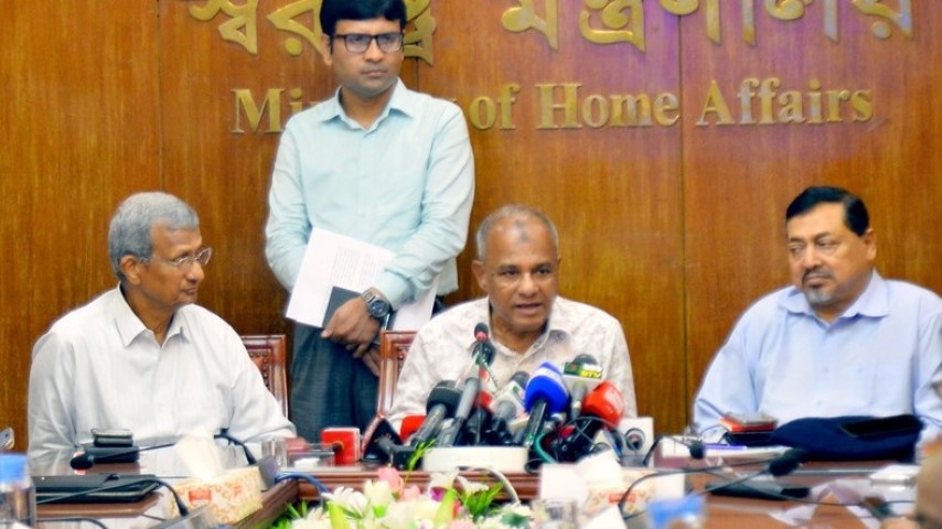 দুর্গাপূজায় সাম্প্রদায়িক সম্প্রীতি নষ্টের চেষ্টা ব্যর্থ হয়েছে: স্বরাষ্ট্র উপদেষ্টা